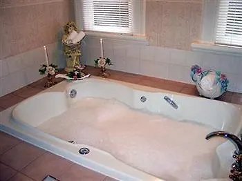 Haterleigh Heritage Inn Victoria Bed & Breakfast