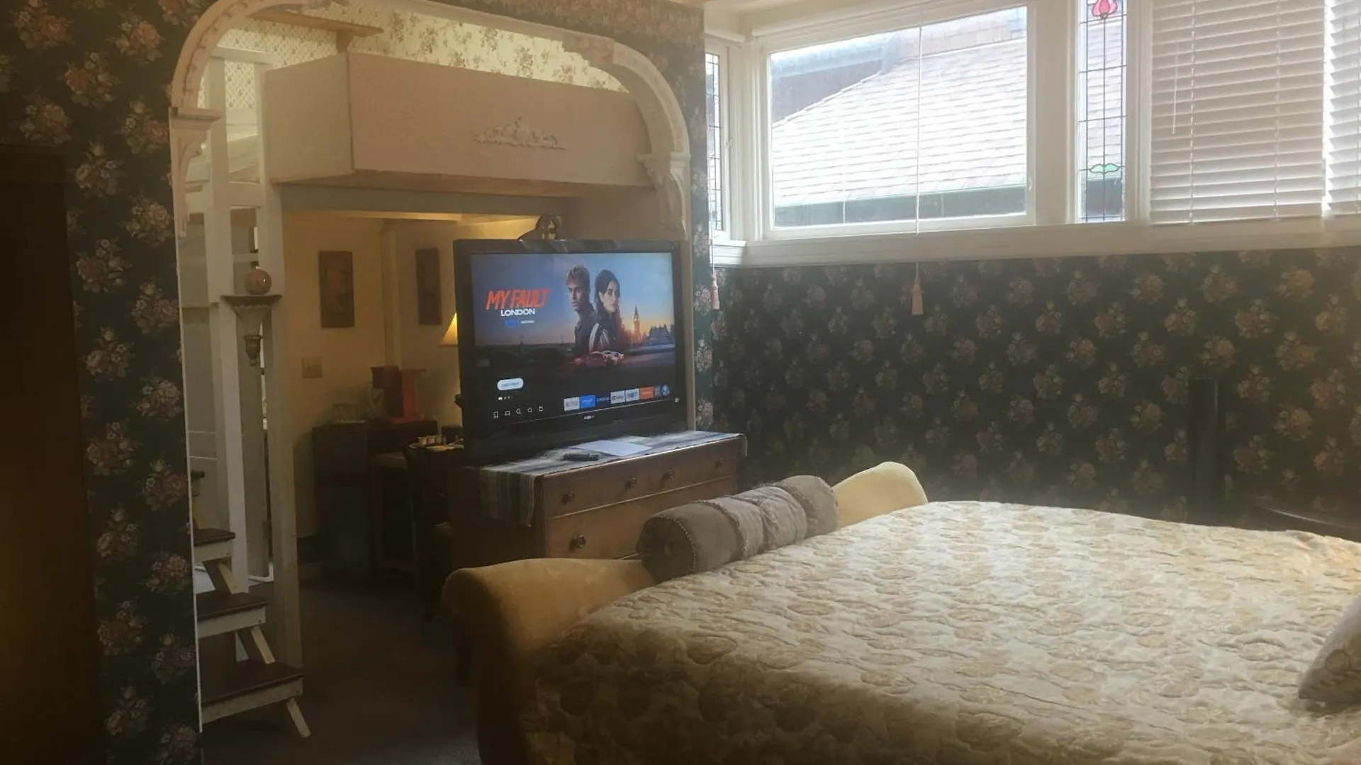 Haterleigh Heritage Inn Victoria Bed & Breakfast