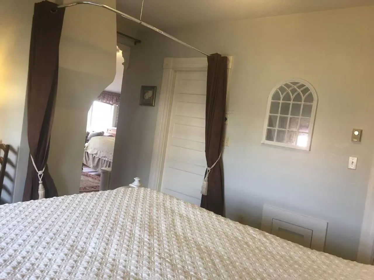 Haterleigh Heritage Inn Victoria Bed & Breakfast